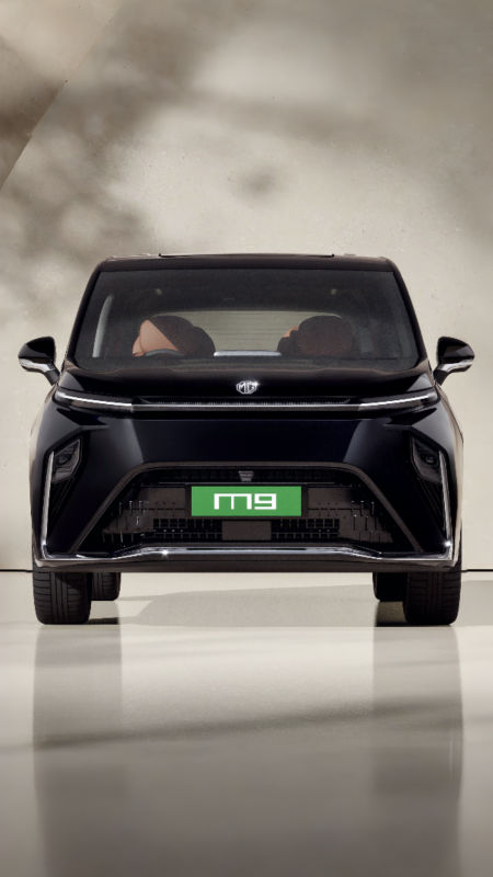 m9 service booking banner